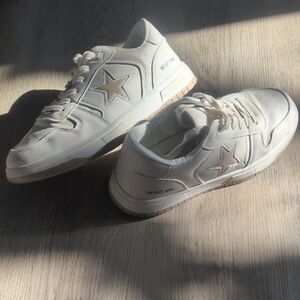 Vintage Havana Women's White and Tan Athletic Sneakers